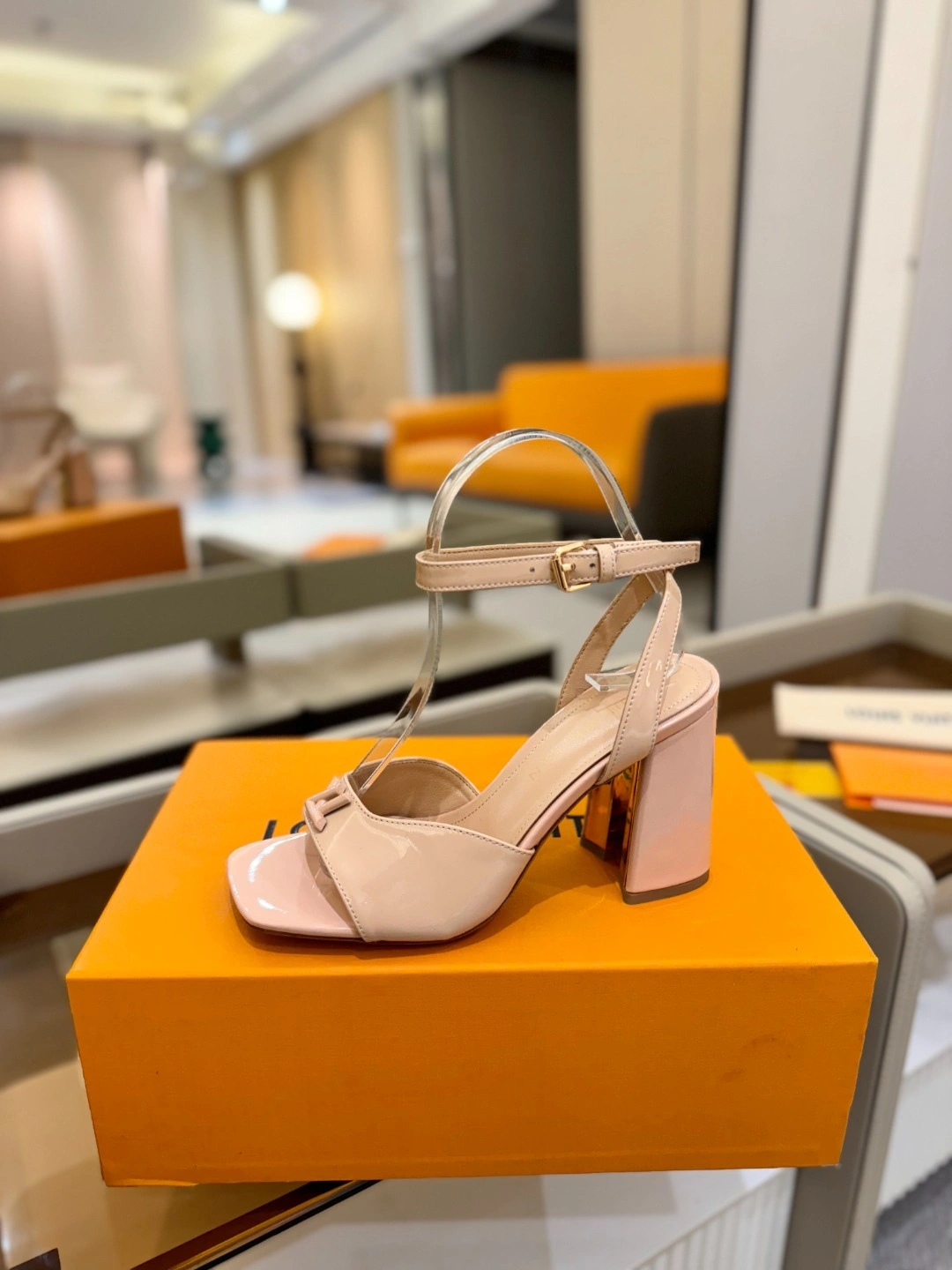 COCO-- 8V 1AGUTG Calfskin goatskin Heel height：8.5CM item:E-X158D4114